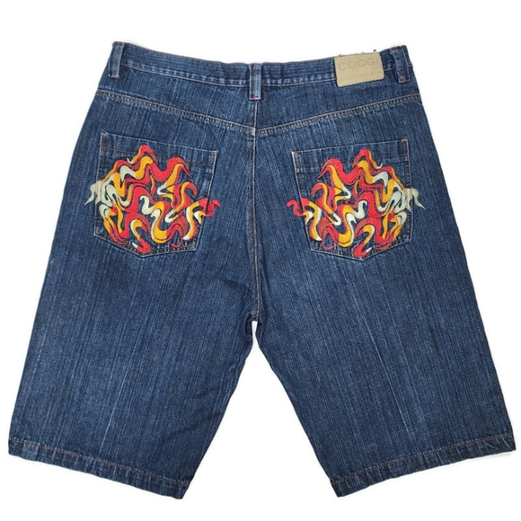 COOGI embroidered mens flame shorts size 40W 15L - Picture 6 of 6